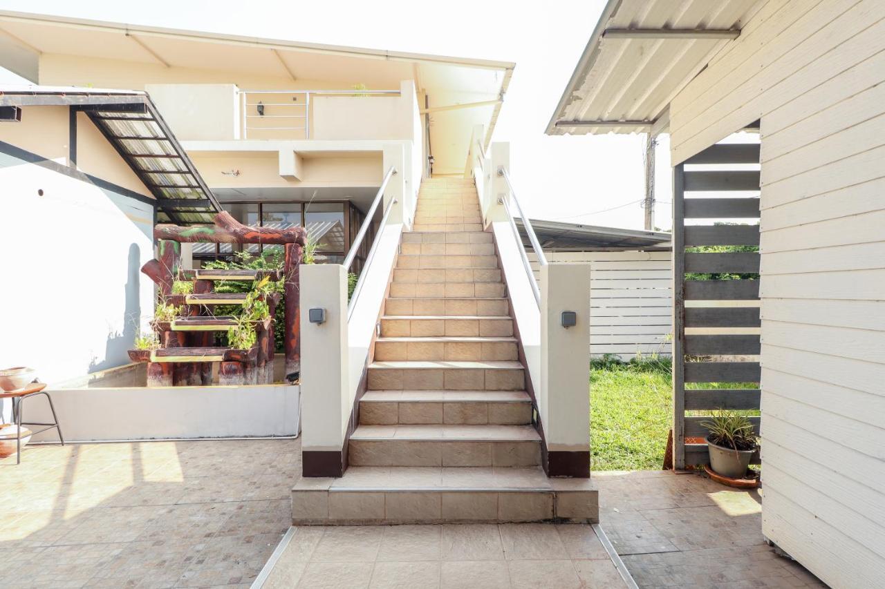 Relax Garden House 호텔 치앙마이 외부 사진